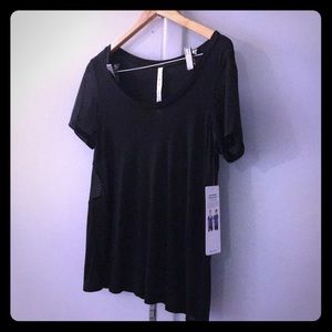 Alo Yoga Short Sleeve Athletic Top